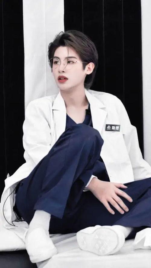 娱乐吃瓜黄明昊微博,娱乐热点一网打尽